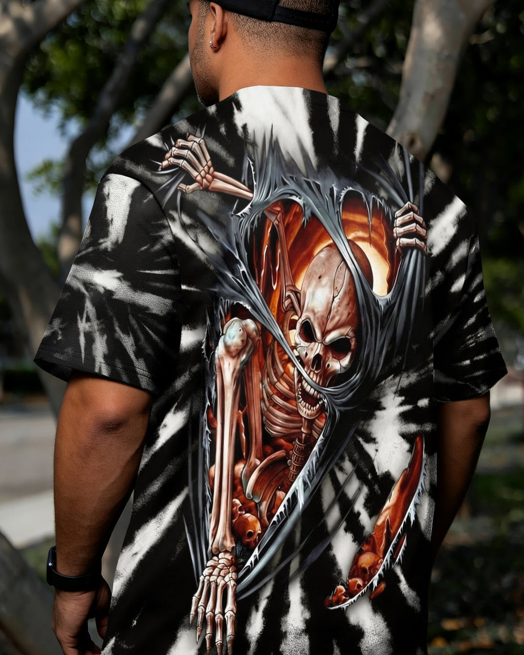 SKELETON TORN SWIRL ALL OVER PRINT  - TLHG0604263